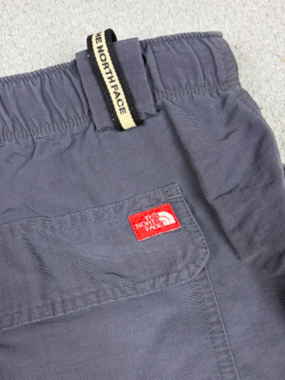 The North Face Convertable Pants Men 2XL Gray Cargo Outdoor Hiking Belted Shorts